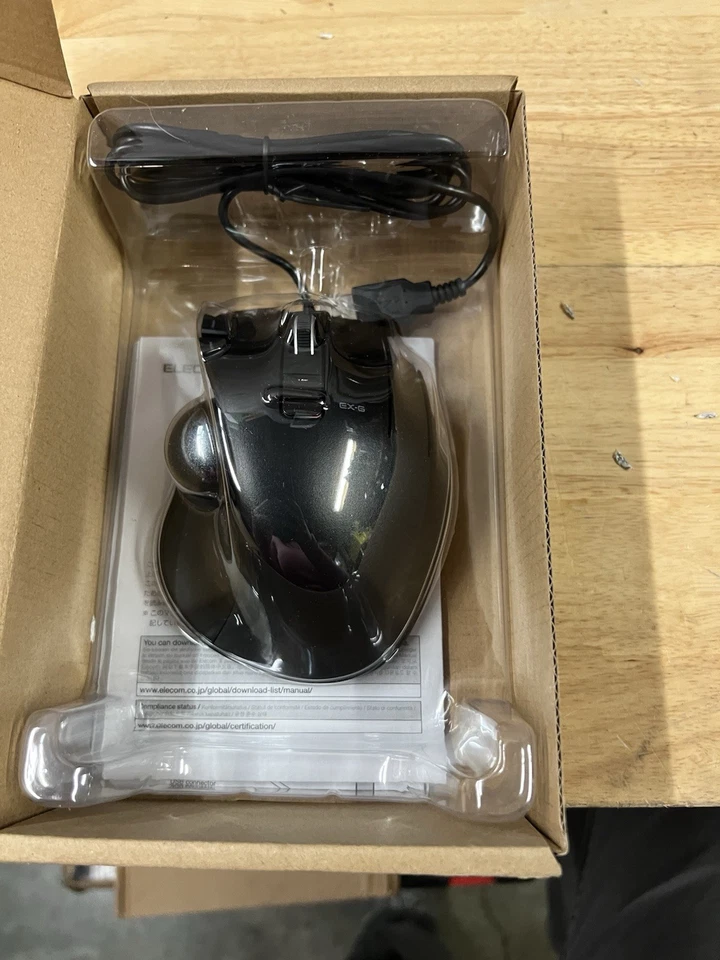 ELECOM EX-G Trackball Mouse 2.4GHz USB Wireless Ergonomic Design Black M-XT3DR - Image 2 of 3
