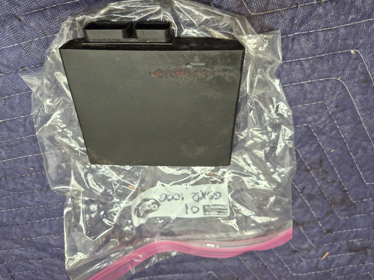 2001 SUZUKI GSXR 1000 GSX-R 1000 GSXR1000 CDI ECM ECU Igniter