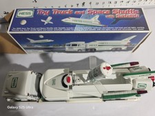 Hess 1999 Toy Truck Space Shuttle with Satellite White Green Gas & Oil Theme