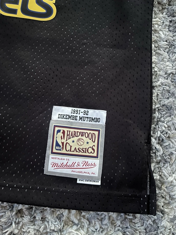DENVER NUGGETS DIKEMBE MUTOMBO 1991-92 Mitchell & Ness Swingman Jersey SIZE L - Image 2 of 4