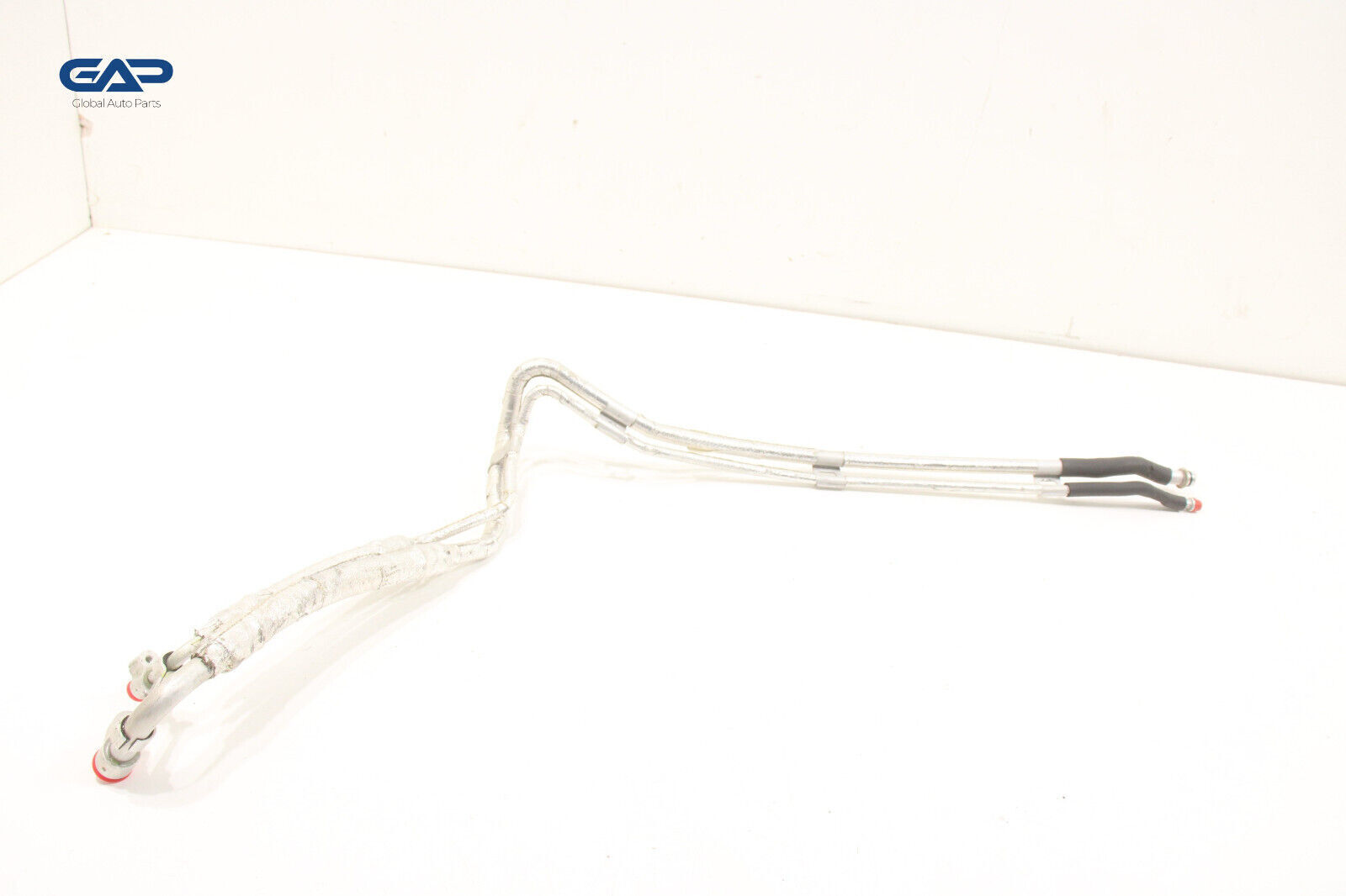 10-19 ASTON MARTIN RAPIDE AC AIR CONDITIONING EVAPORATOR OUTLET & INLET HOSE OEM