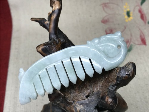 100% Chinese Exquisite artisan hand engravi Natural jadeite comb Pendant 103 - Picture 4 of 8