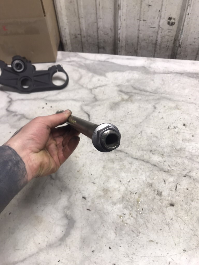 20 Kawasaki Zx 6 636 ZX6 ZX636 K Ninja Front Axle Shaft Pin Bolt