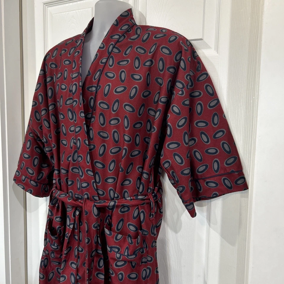 Винтажный халат Pierre Cardin 80-х бордовый мягкий матовый полиэстер легкий OSFM - Изображение 3 из 4