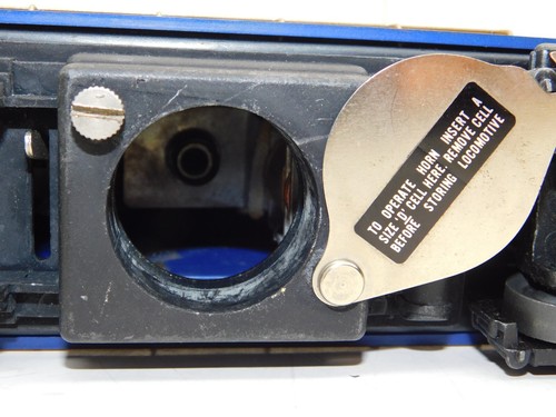 LIONEL TRAINS ORIGINAL POSTWAR 2322 VIRGINIAN FM TRAINMASTER DIESEL LOCOMOTIVE - Picture 11 of 13