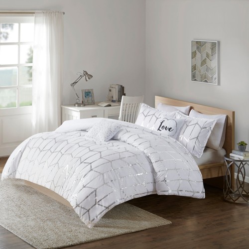 Intelligent Design Raina Metallic Printed Comforter Set Duvet with Sham Pillows - Picture 3 of 52