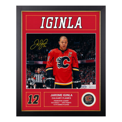Jarome Iginla Autographed Calgary Uniform Graphic 26x32 Frame - Bild 1 von 2