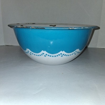 McClary Bonnie Bonny Blue Enamelware Bowl White Scallop