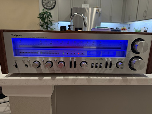 Technics SA-700 FM/AM AM/FM Stereo Receiver Wood Case