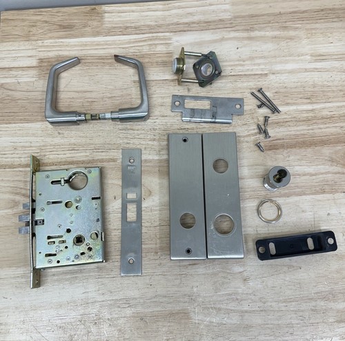 Best 30H Series 492Y Single Point Heavy Commercial Mortise Lock Escutcheon Right