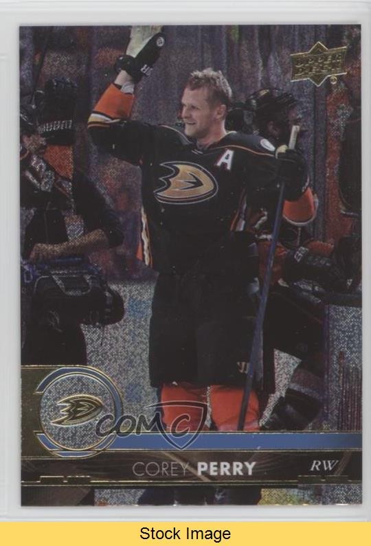 2017-18 Upper Deck Gold Rainbow Foil Corey Perry #2 READ 2js