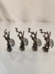 VINTAGE 4 Unpainted Ral Partha Pewter Figures PP880 PALADIN KNIGHT WARRIOR 1.5"
