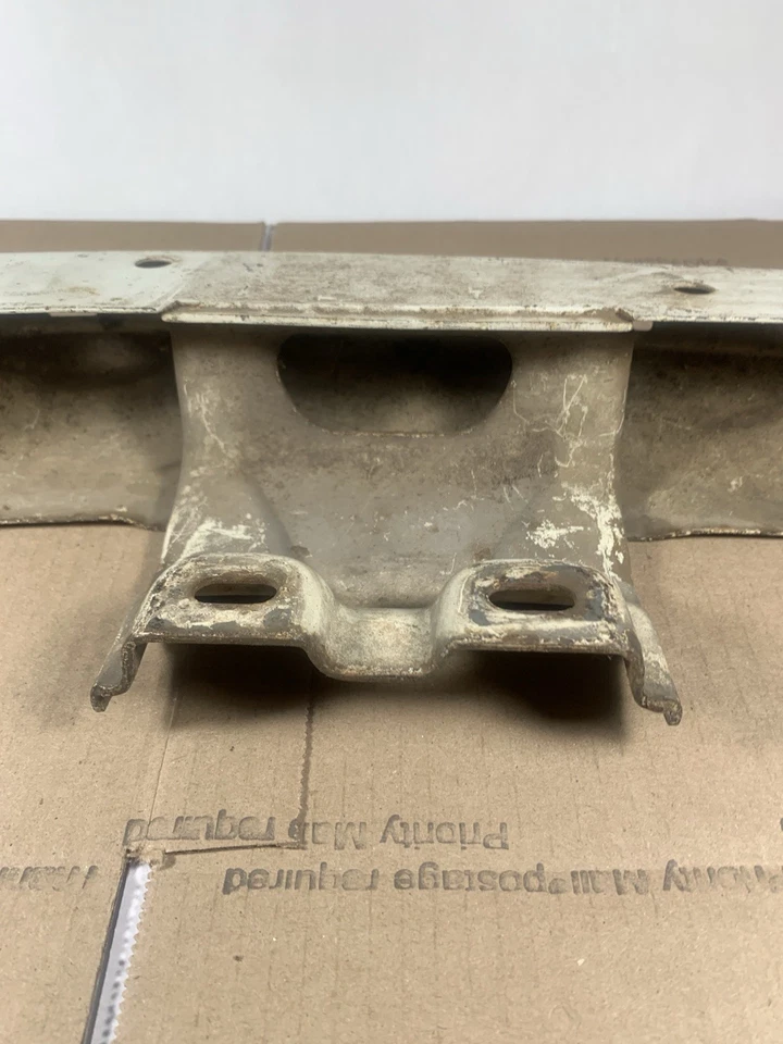 Parachoques delantero lado derecho Volkswagen tipo 2 autobús 1968-1972 OEM Foto 3 de 4