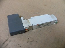 Smc Vqc2200n-5 Lp 5 Port Solenoid Valve 2 Position 24Vdc Smc Vqc2200n-5