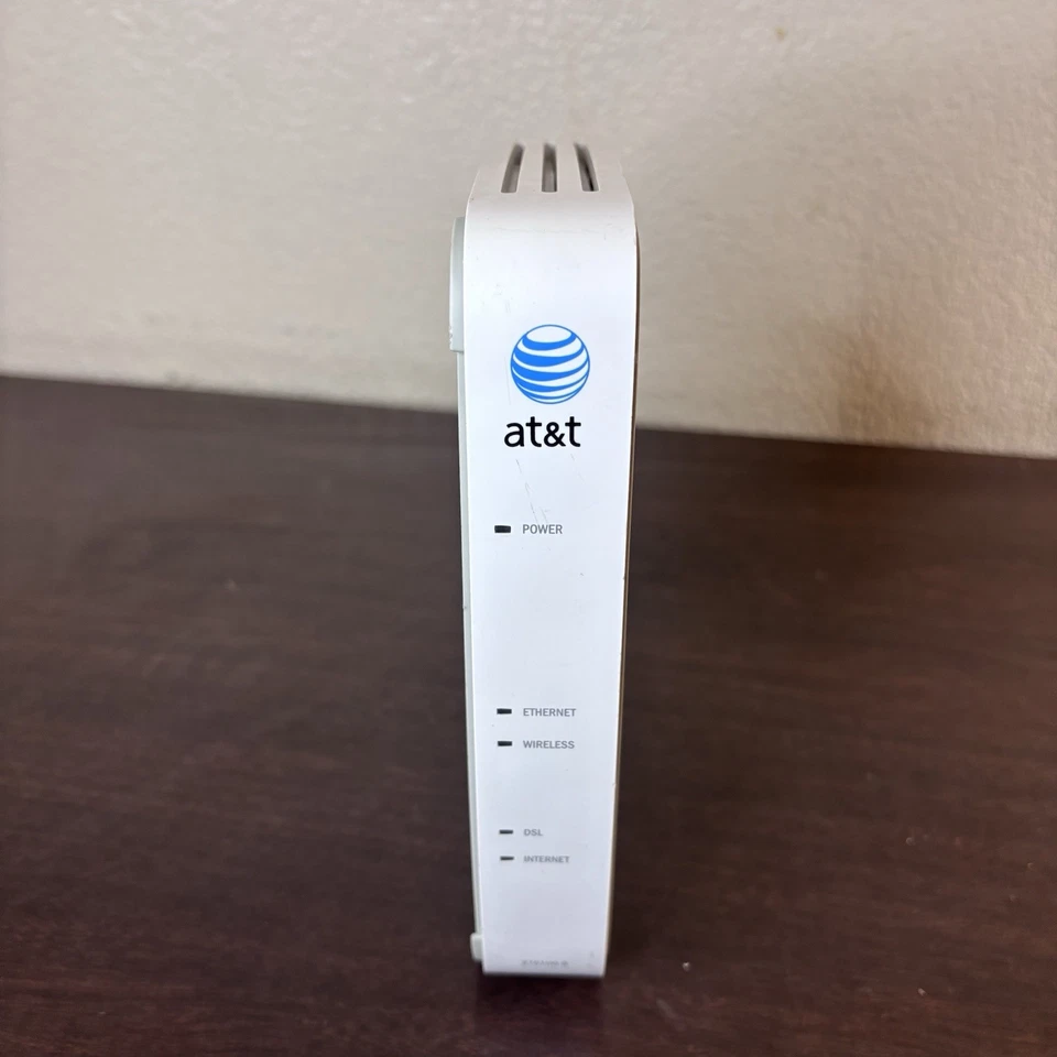 AT&T 2Wire Gateway 2701HG-B 54 Mbps 4-Port 10/100 Wireless G Router - Image 3 of 4