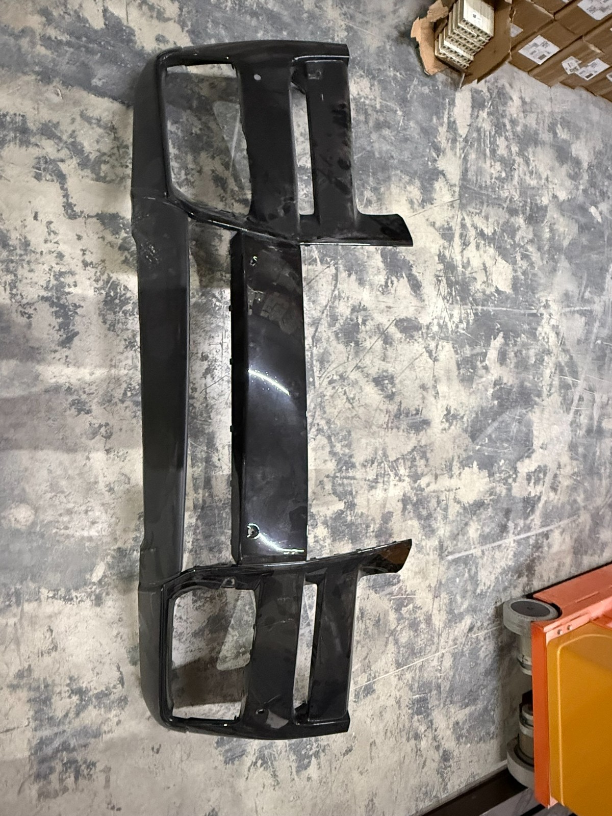 ROLLS-ROYCE CULLINAN FRONT BUMPER - OEM - 2019-2024
