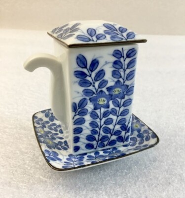Jingdezhen Miniature Chinese Porcelain 3pc Tea Pot Set Blue & White Floral