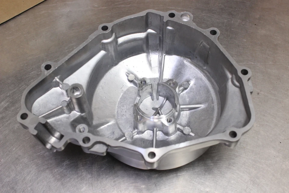 02-08 HONDA CB900F Hornet CB900 Stator Cover - Imagem 3 de 3