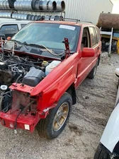 Used Front Right Door Assembly Front fits: 1996 Jeep Grand cherokee Front Right