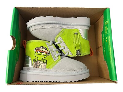 UGG x Sesame Street Neumel (oscar) Brand New. Little Kids UGG x Sesame Street Neumel (oscar) Brand New. Little Kids