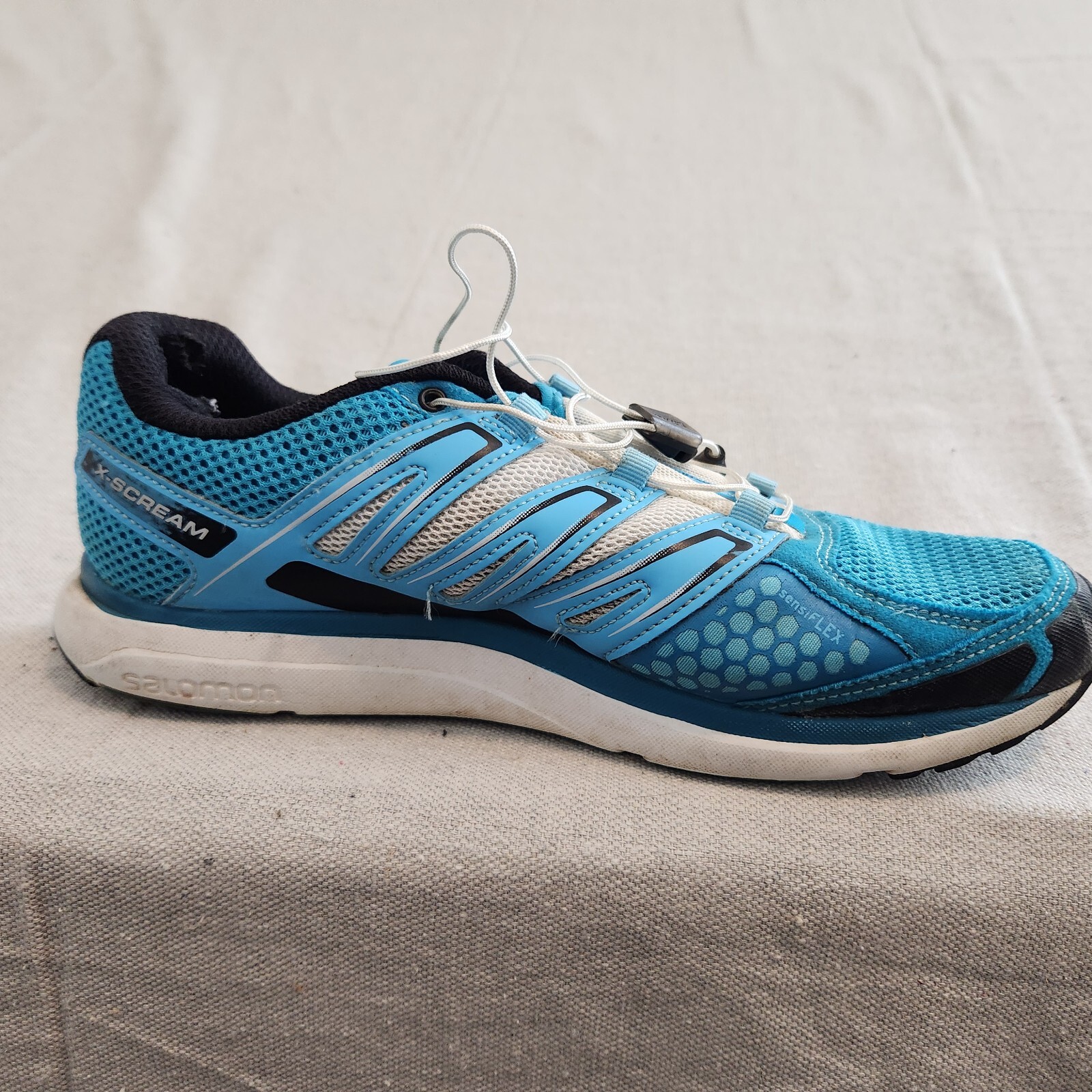 Scarpe da corsa blu Salomon taglia 8 X Scream City Trail alte basse escursionistiche