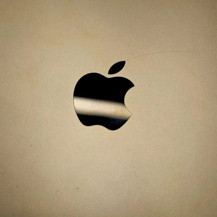 Apple iPad 2 Wi-Fi 32GB (A1395) - No Funciona, Para Piezas - Imagen 3 de 4