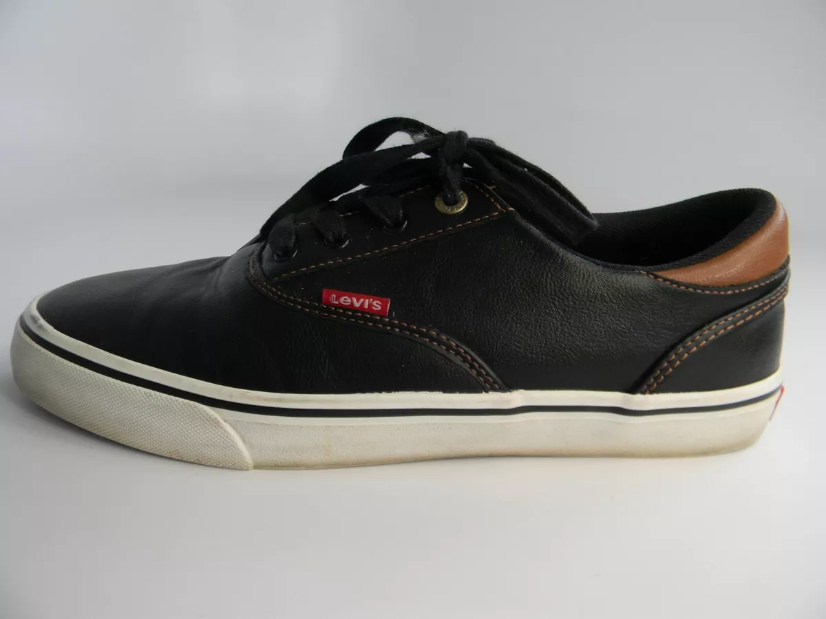 Levi's comfort shoes black top