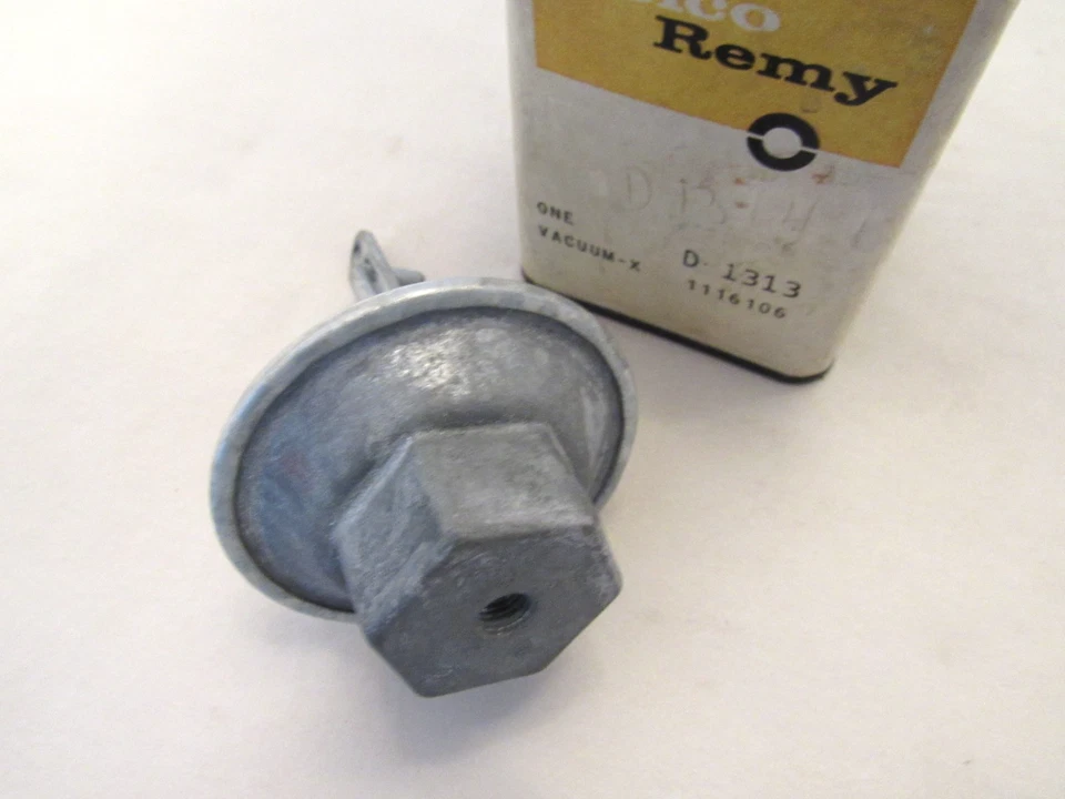 NOS 1957-59 别克 Century Roadmaster V8 分销商 Vacuum Advance GM 1116106 — 第 2/4 张图片