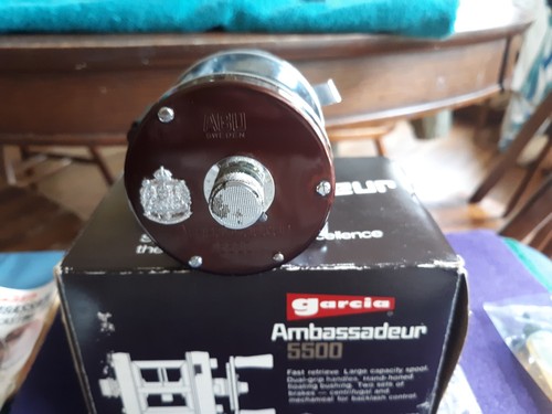 Vintage Brown ABU Garcia Ambassador 5500 Baitcasting fishing Reel - Picture 2 of 21