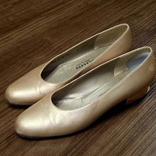 ST JOHN Womens Heels Pumps Designer Leather Gold Block Heel Italy Sz 7 AA Narrow