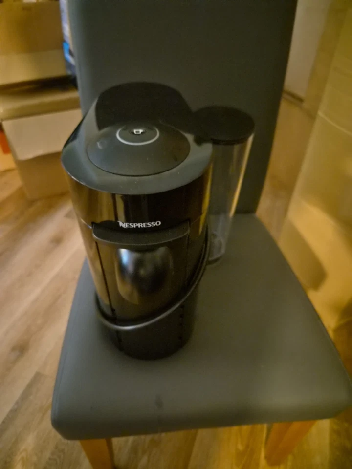 Nespresso Vertuo Plus Coffee Machine by De'Longhi ENV150.B Black, photo 1 of 3