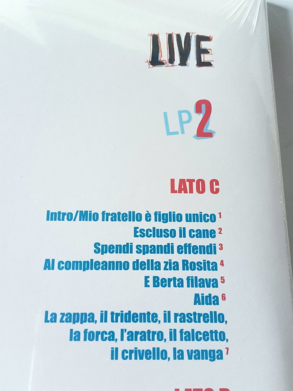 Foto 5 di 14