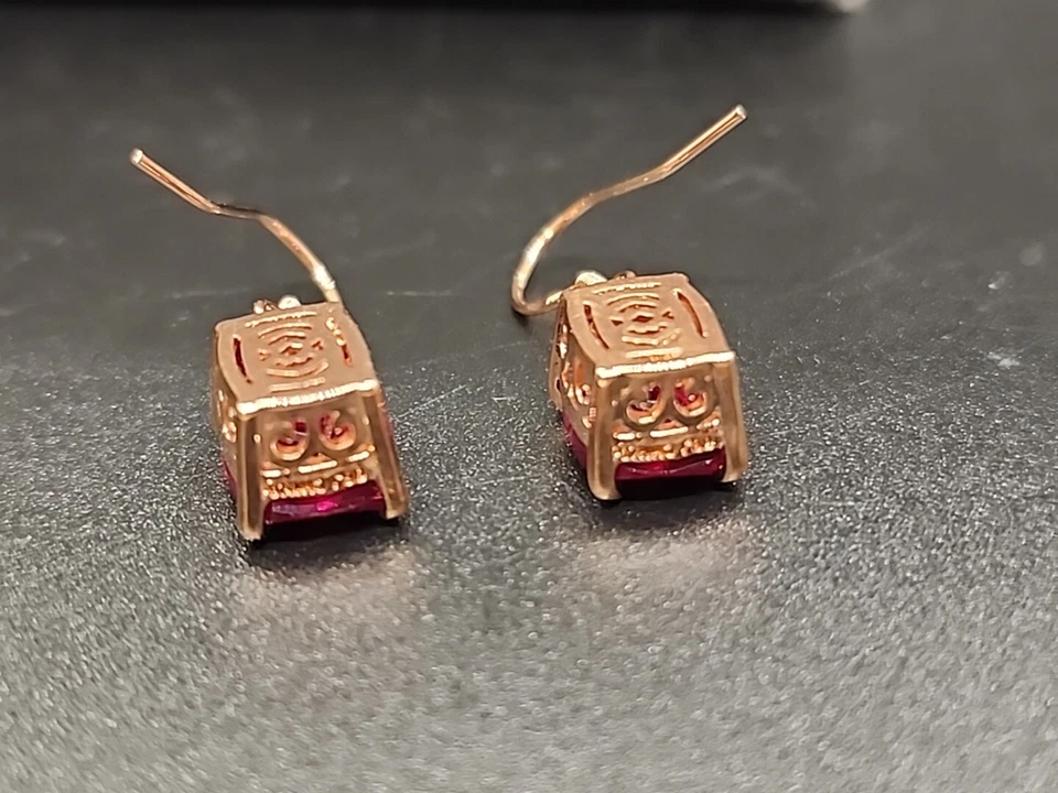 Brincos Remy Rotenier para Bella Luce prata com zircônia e ouro com rubi criados em laboratório - Imagem 3 de 4