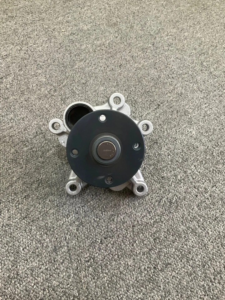 Refrigerante bomba de agua OEM 25100-2B700 *1,6 L* UPS/EMS para Hyundai Tucson 2016~2018 Foto 2 de 4