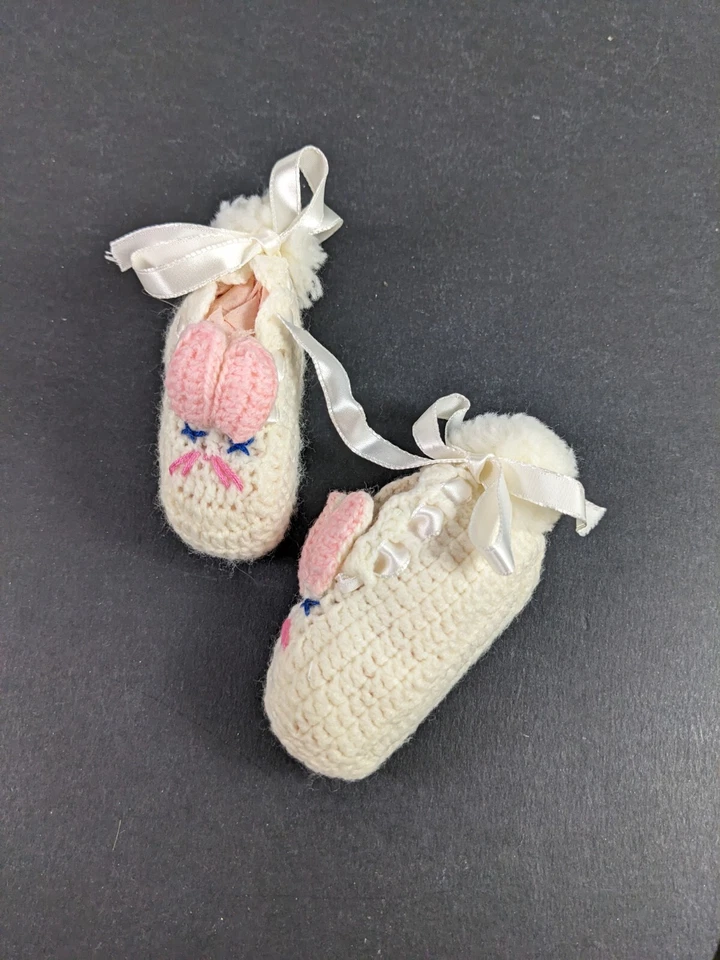 Zapatillas vintage de conejito de ganchillo artesanal bebé bebé bebé decoración de Pascua Foto 3 de 4