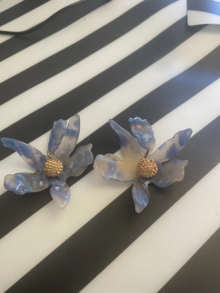 Diseñador Lele Sadoughi Cristal Lirio Resina Collar Conjunto Anillo Pendientes Azul Plata Foto 3 de 4