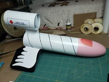 Upscale Missile Toe Estes GoonyBirds Flying Model Rocket kit 2.6 dia, 14in tall