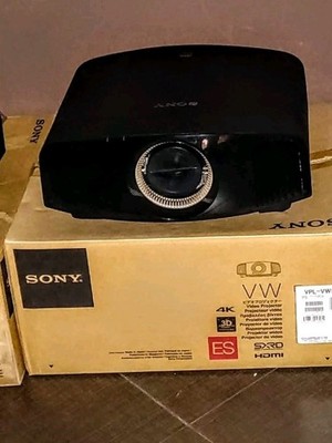 Beamer Sony VPL VW360ES 4k mit HDR +Ersatzlampe 