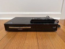 Vizio Blu-Ray Disc Player VBR122 with New Remote Wi-Fi Network - Tested Working