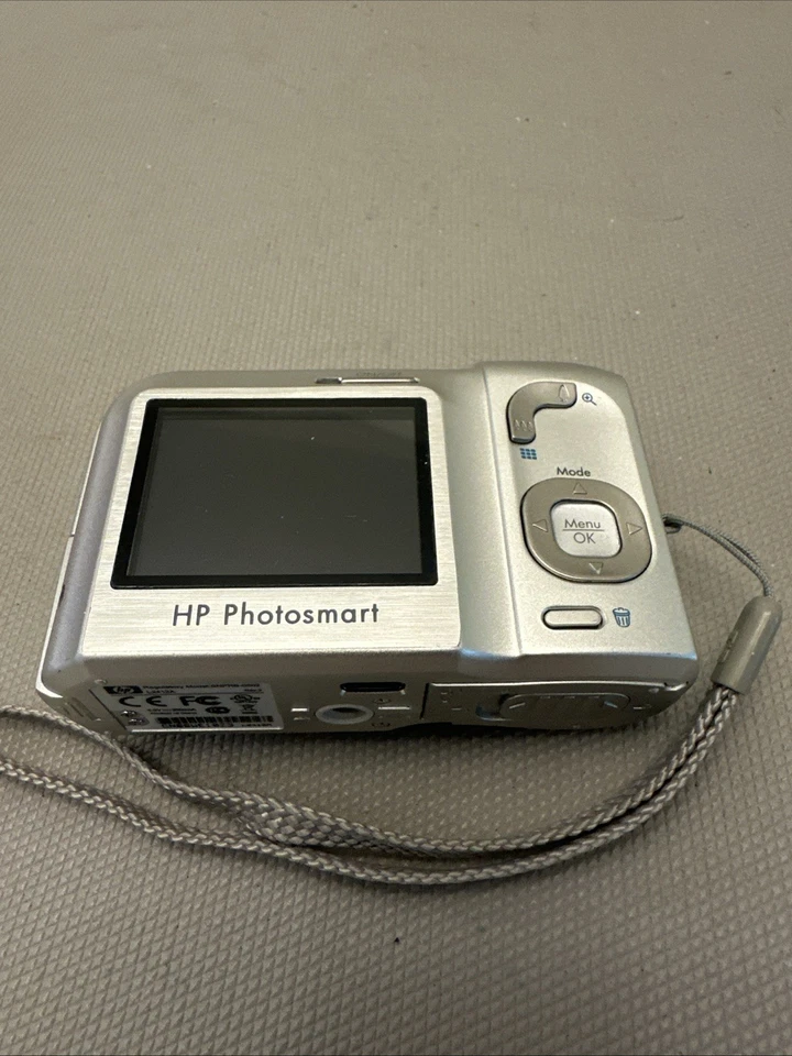 Cámara digital HP Photosmart M527 *Leer Foto 2 de 4