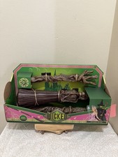 "Wicked" Movie "Elphabas Broom" Toy Movie Prop 36" Universal Studios Movie Toy
