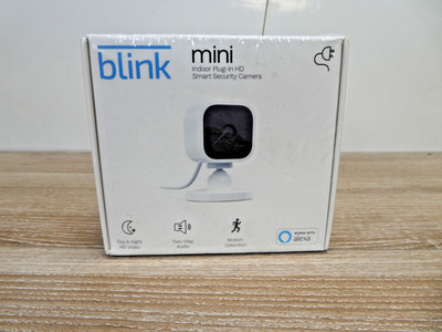 Blink Mini Indoor Plug-In Live HD Smart Security Camera (New in Box)