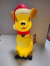 CHRISTMAS BLOW MOLD TABLETOP REINDEER SITTING LIGHTS UP NEW  11" SANTA HAT