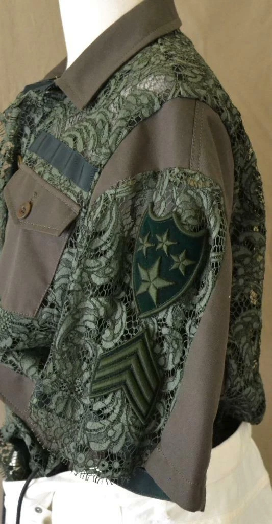 Abito Sacai verde oliva pizzo top bianco fondo demin toppe esercito taglia 2 media