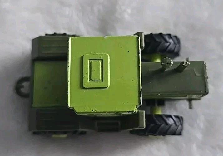 Vintage Matchbox MB-Trac 1600 Turbo 1/64 two tone green tractor diecast/plastic  - Image 3 of 4