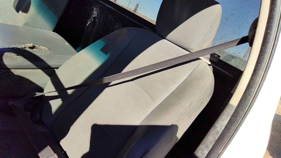 Оригинальный натяжитель переднего ремня безопасности левый для Dodge Ram 4500 15–23 годов выпуска через плечо серый X8 - Изображение 4 из 4