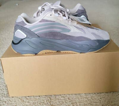 Adidas Yeezy Boost 700 V2  Tephra  Size 9