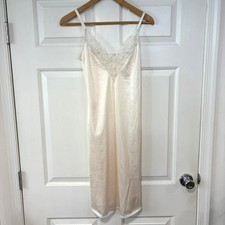 White Lace Nylon Full Slip Dress VTG 90s Vanity Fair Angela Nightgown Lingerie S