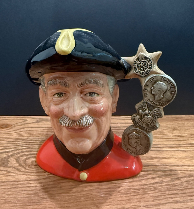 ROYAL DOULTON 'CHELSEA PENSIONER'  D6831 LARGE CHARACTER JUG D.H. HOLMES 89/250