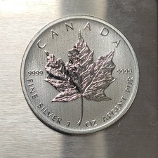 2012 Canada $5 Silver Maple Leaf – 1 oz .9999 Fine Silver